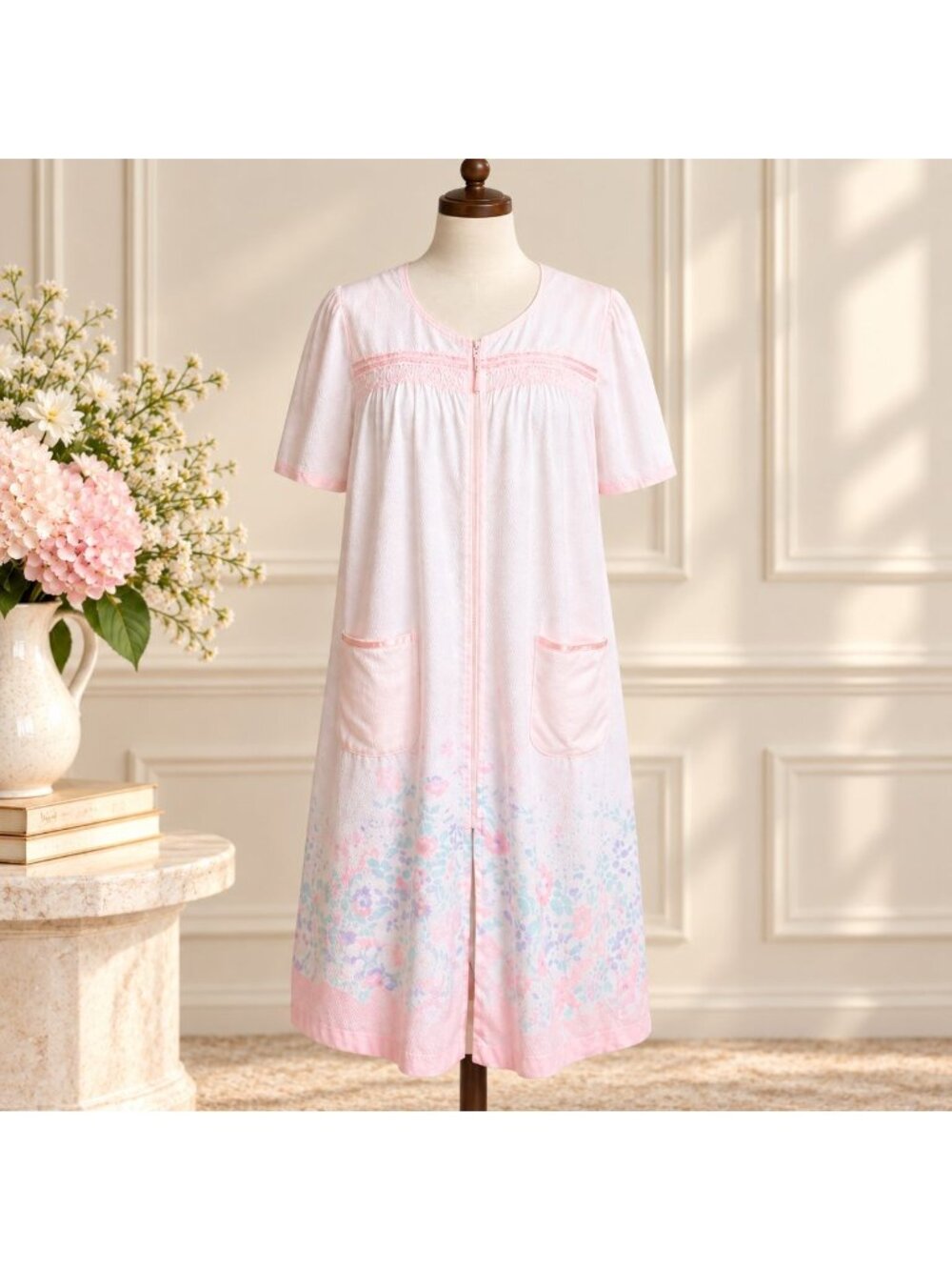 Celestial Dreams Seersucker Duster Size L VTG Pale Pink Floral Zip Front Lounge